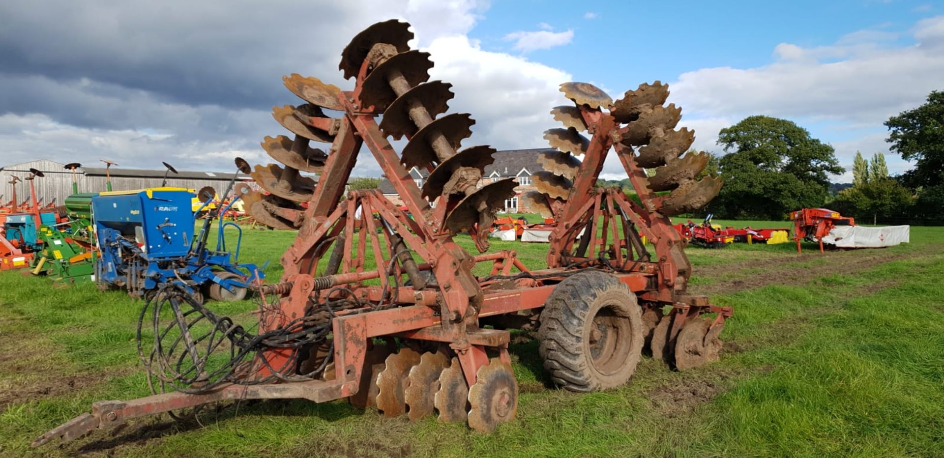 5.5 metre Quivogne disc cultivator - Image 2 of 2