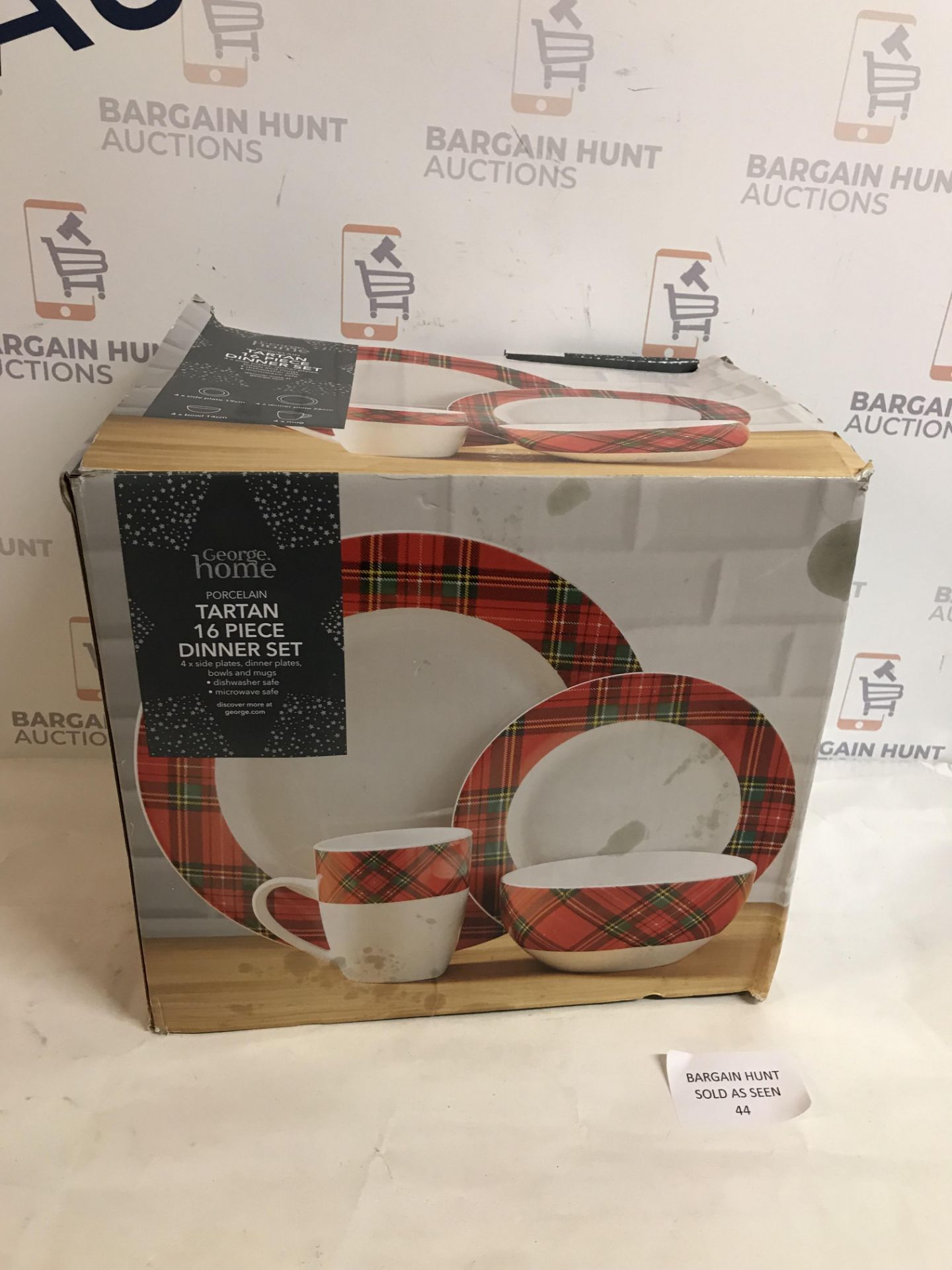 Porcelain Tartan 12 Piece Dinner Set (missing mugs)