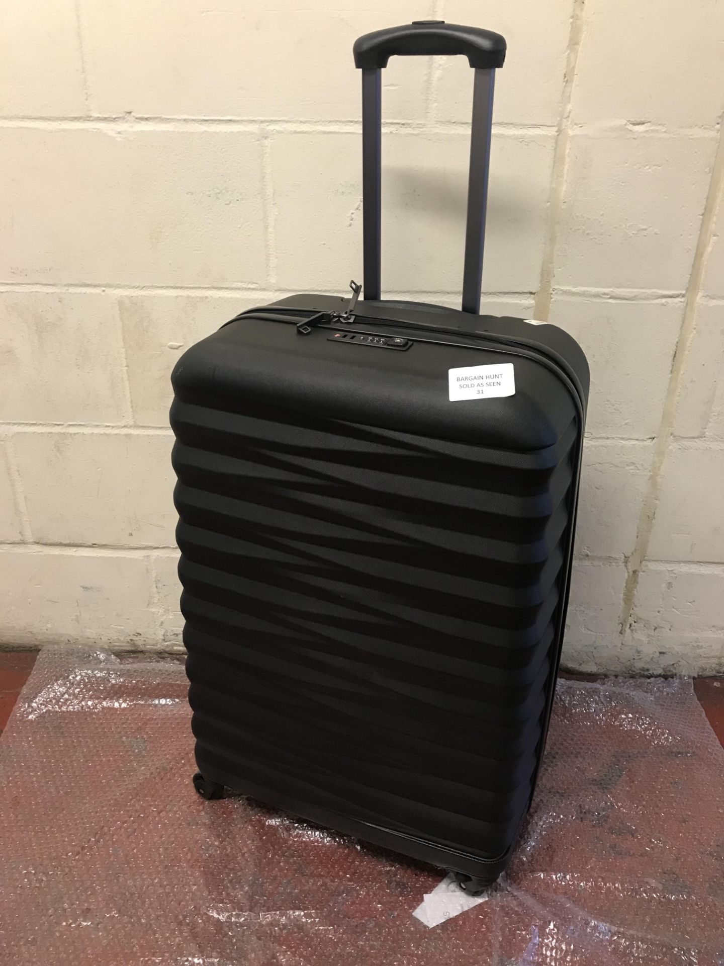 Large 4 Wheel Ultralight Hard Suitcase with Security Zip (handles broken, see image) RRP £119