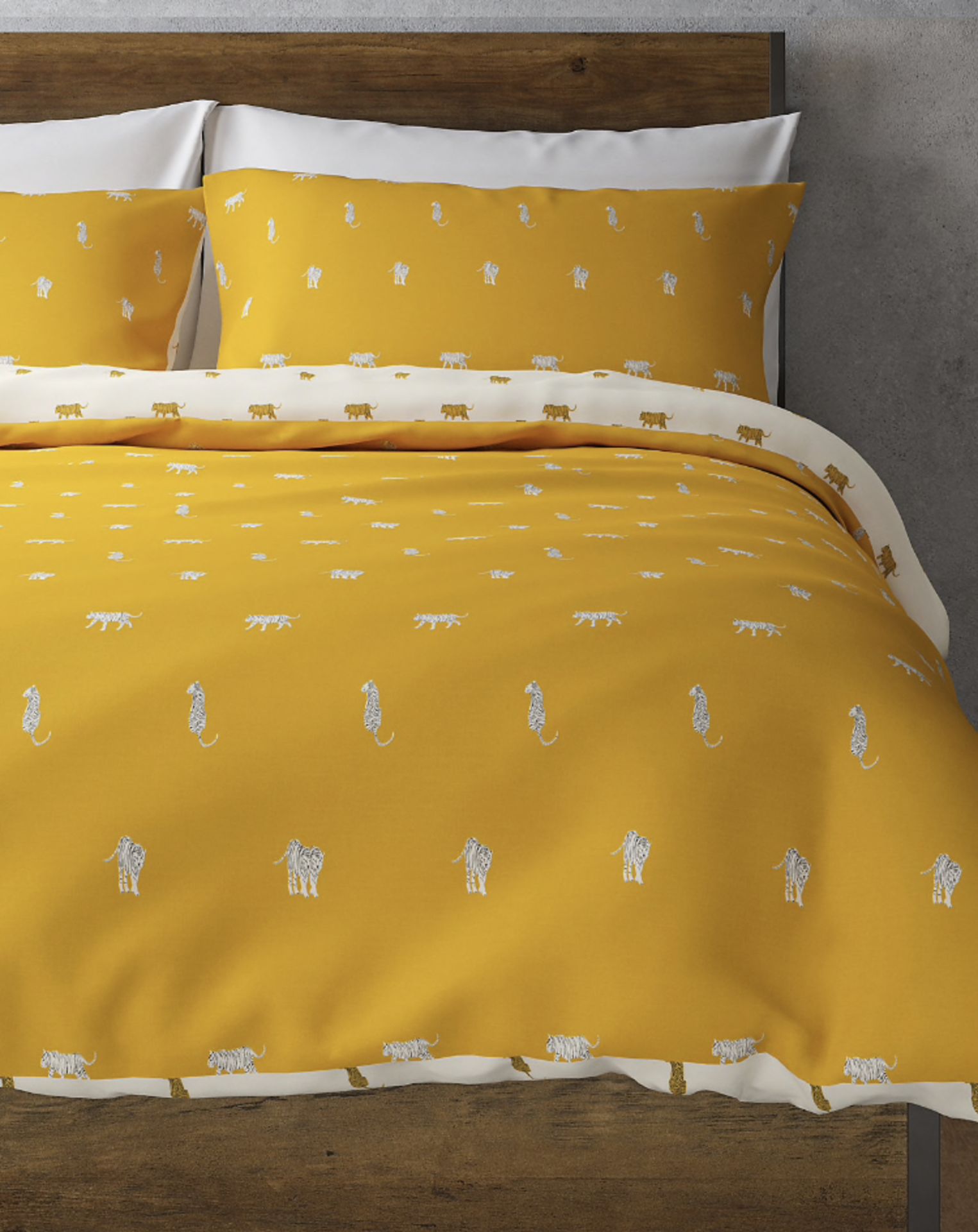 Tiger Printed Bedding Set, King Size