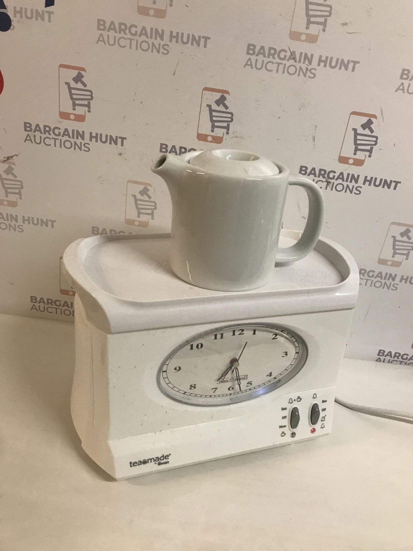 Swan STM201N Vintage Teasmade - Rapid Water Boiler with Clock and Alarm