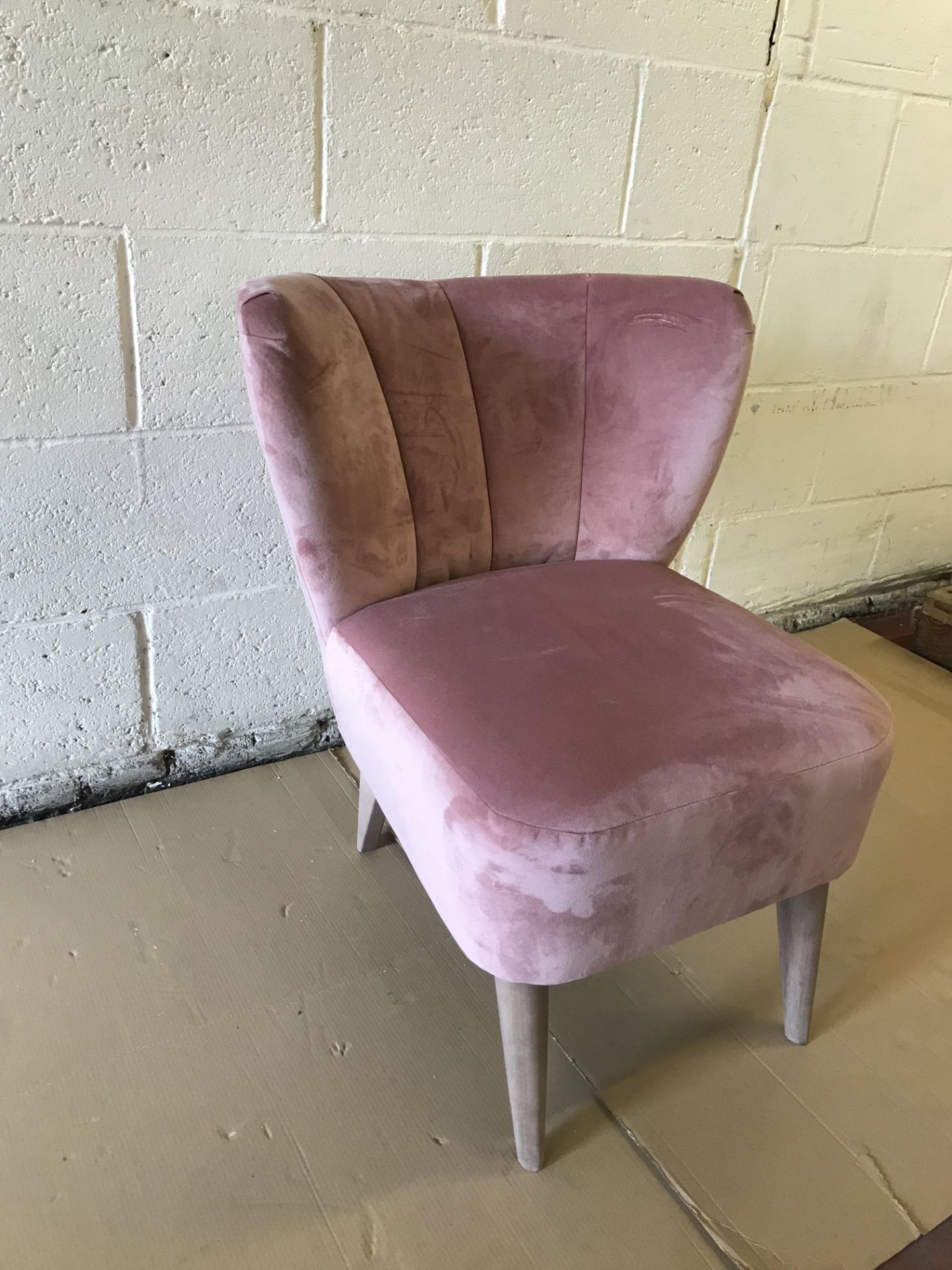 Luxury Loft Mimi Luxury Armchair, Savio Velvet Pink RRP £249 - Image 3 of 3