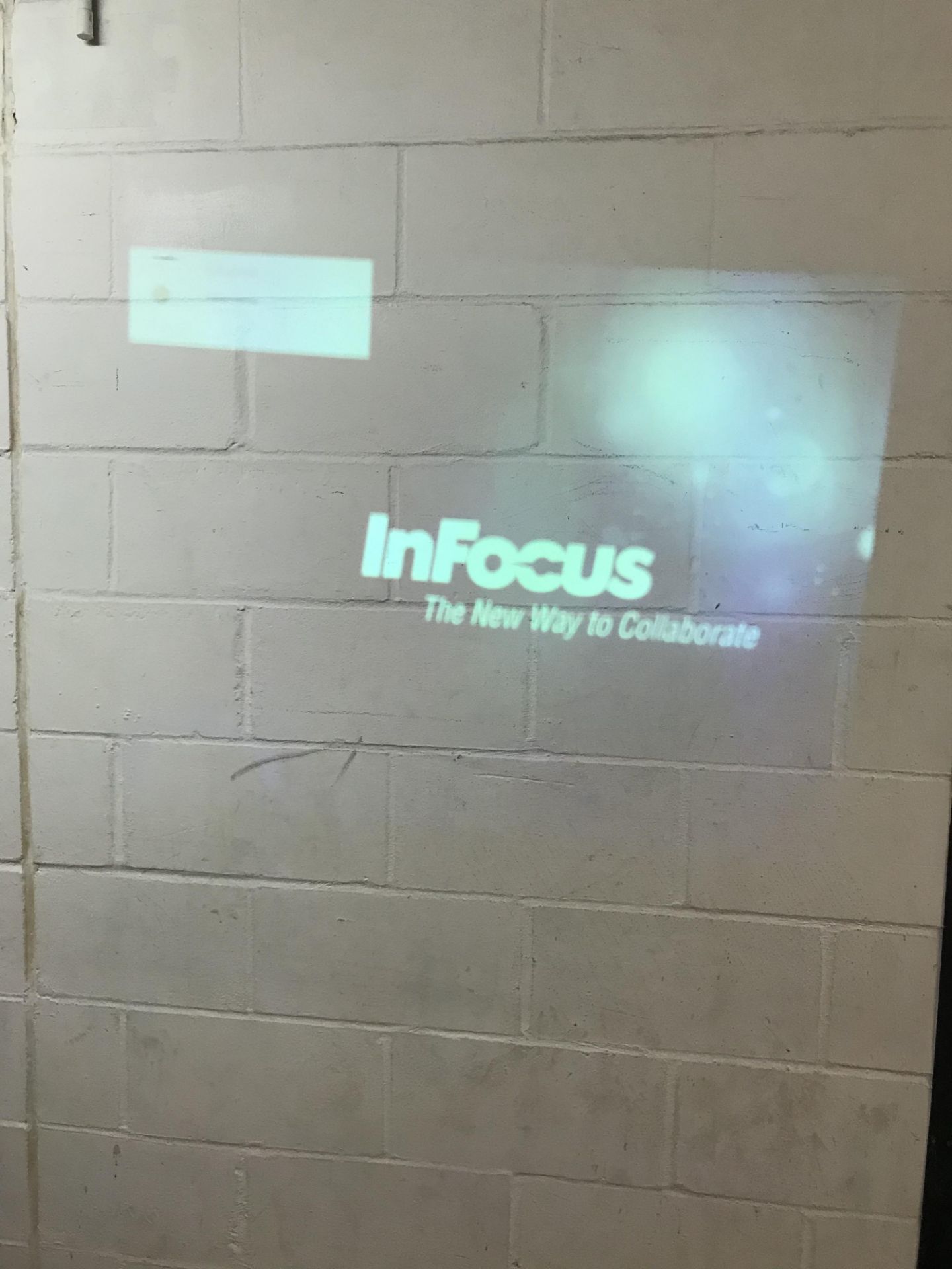 Infocus IN112a DLP Projector - Image 2 of 3