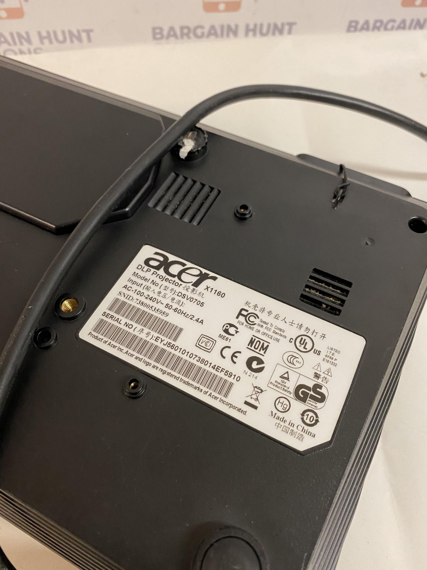 Acer X1160 - DLP Projector (remote control not working, may need new battery) - Image 4 of 4