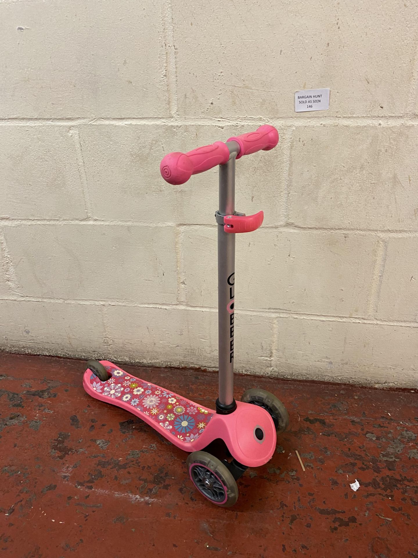 Globber Pink Scooter