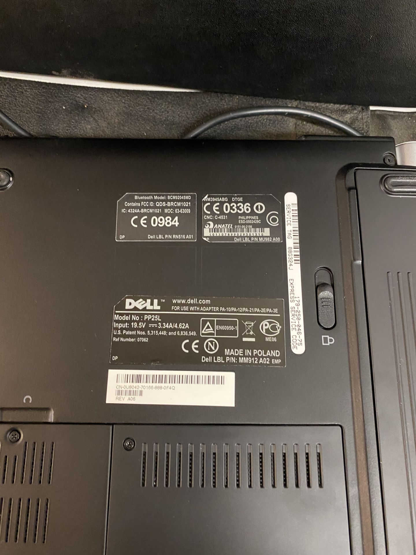 Dell XPS M1330 Laptop (may need new hard drive, see images) - Image 6 of 7