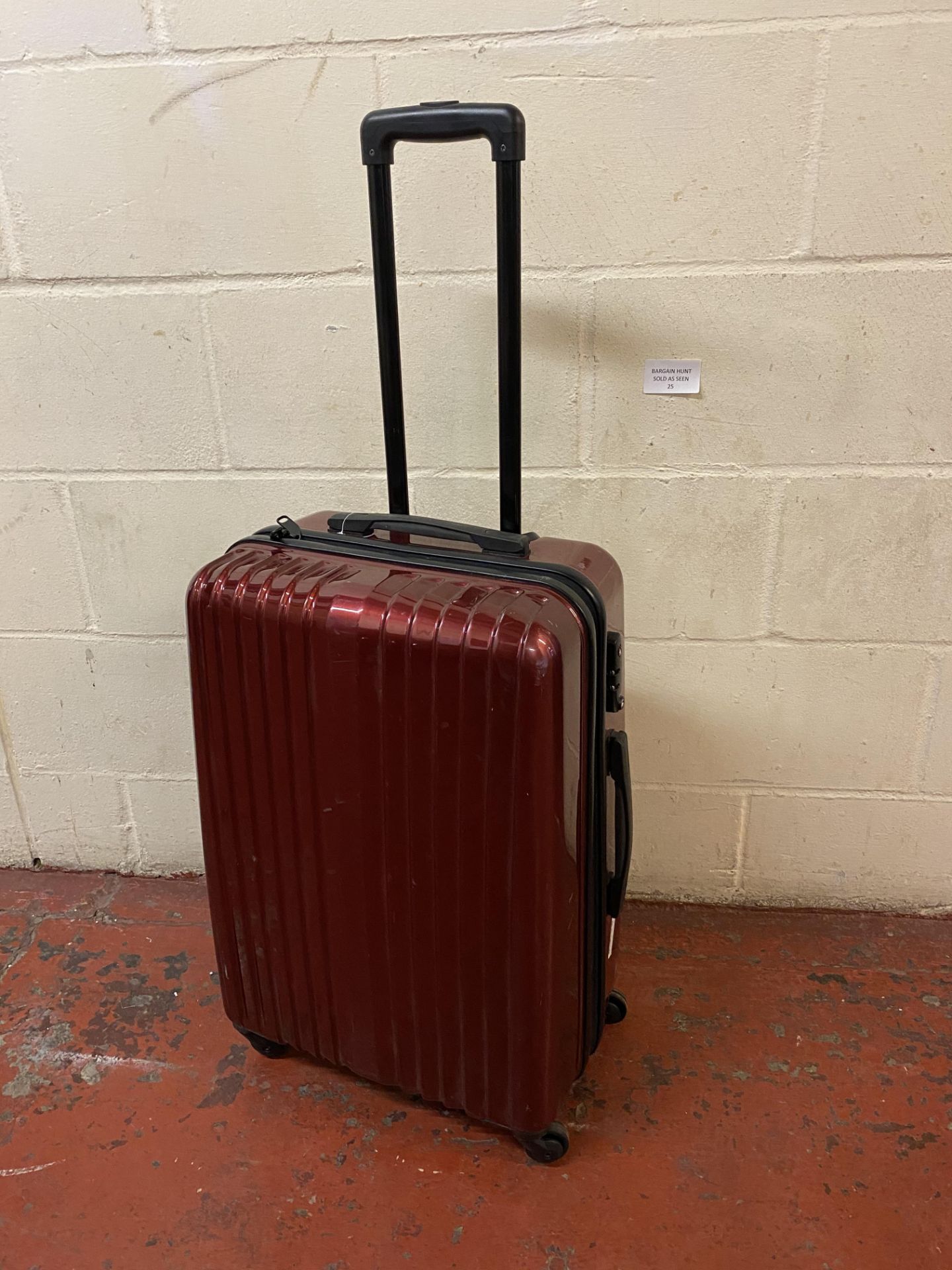 4 Wheel Hard Shell Medium Suitcase with Wheel Lock Feature RRP £99