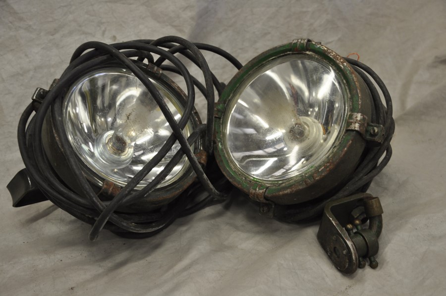 Pair of Ex-military search light - Image 2 of 2