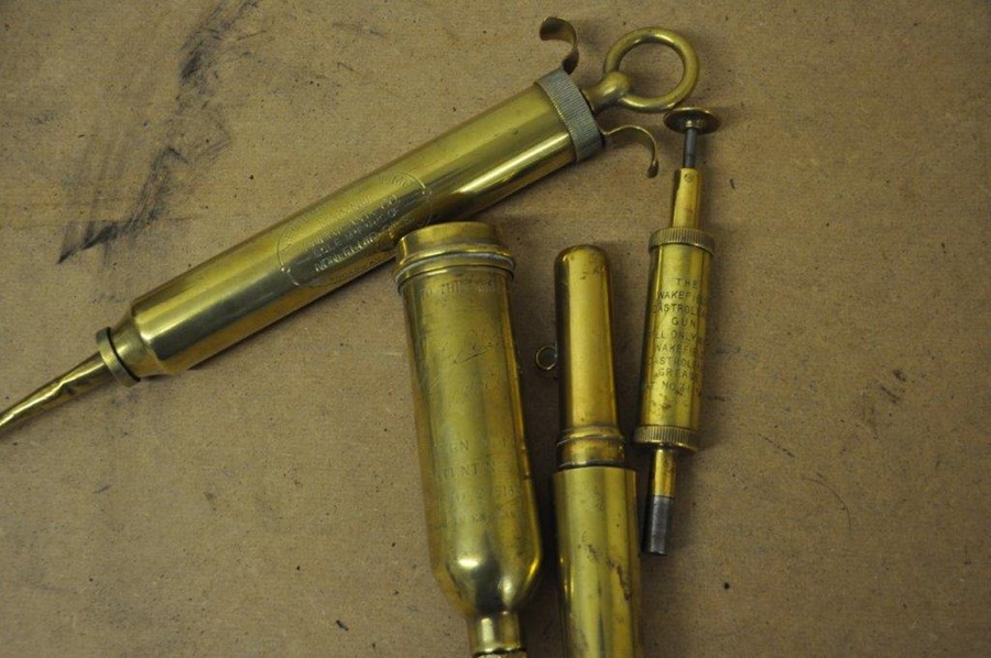 Vintage Wakefield Castrolease gun, NFO injector pump, Brass Plunger by Enols and one other - Image 2 of 3