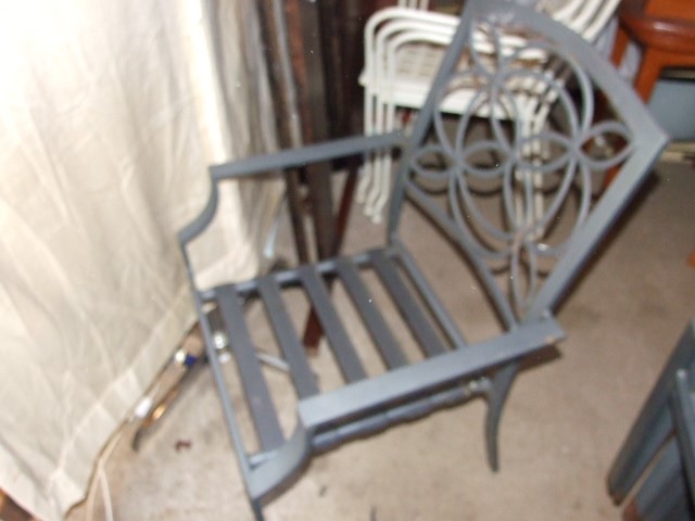 5 Metal Garden Chairs ( surface rust ) - Image 2 of 3