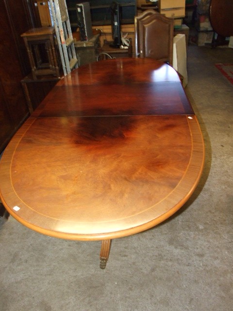 Twin Pedestal Dining Table with one extension leaf and 6 chairs ( 2 are carvers ) - Image 3 of 5