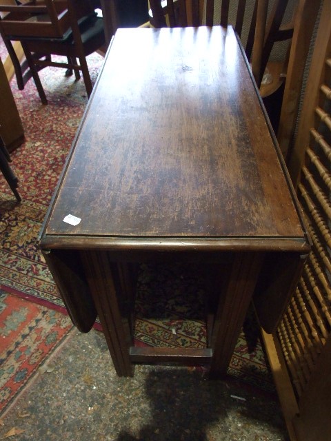 Oak Gateleg Table - Image 2 of 2