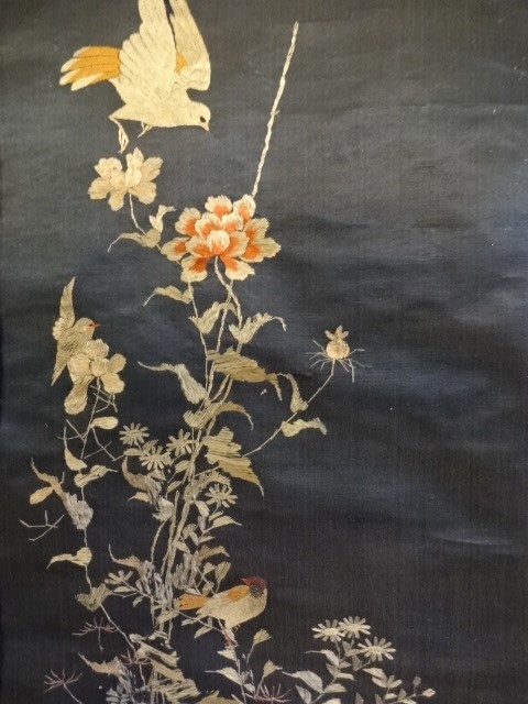 Pair of oriental silk stitching's (55 x 110)cm, plus 2 parasols - Image 2 of 5