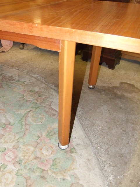 Retro Extending Dining Table with one leaf - Image 2 of 4