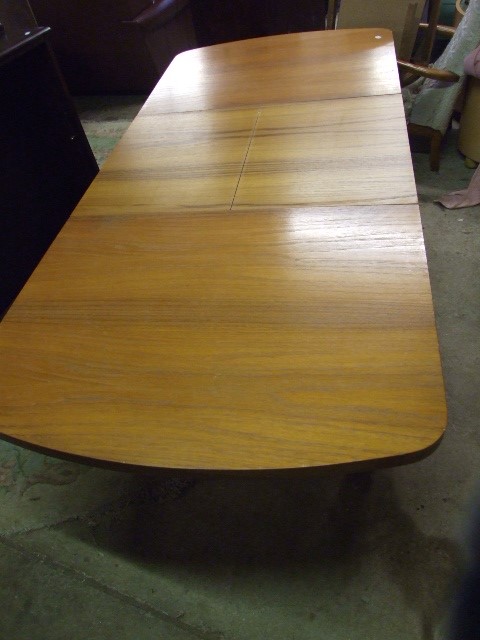 Retro Extending Dining Table with one leaf - Image 3 of 4