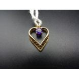 9ct gold pendant with purple stone, 1g gross