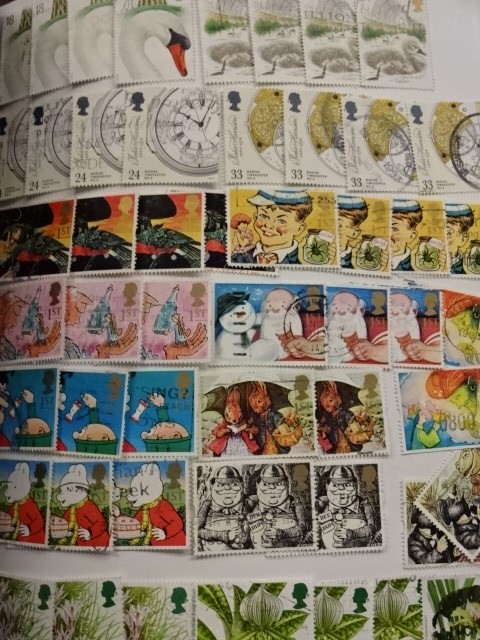 4 mostly foreign stock stamp albums - Image 4 of 8