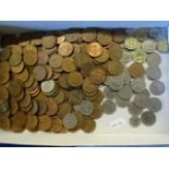 Collection of loose English coins, mostly Half pennies