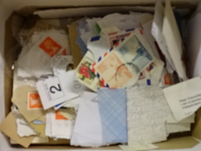 Box of mixed loose stamps from all over the world - Image 2 of 2