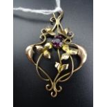 9ct gold pendant with purple stone, 2g gross