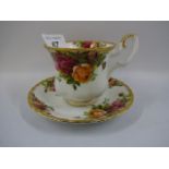 17 pieces of Royal Albert 'Old Country Roses china'