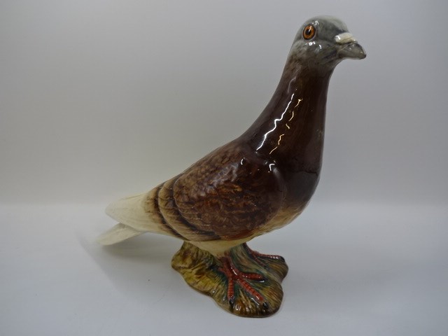 Beswick Pigeon 1383, 16cm long (Has had beak repair)