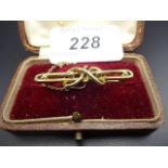 15ct gold brooch 3g gross