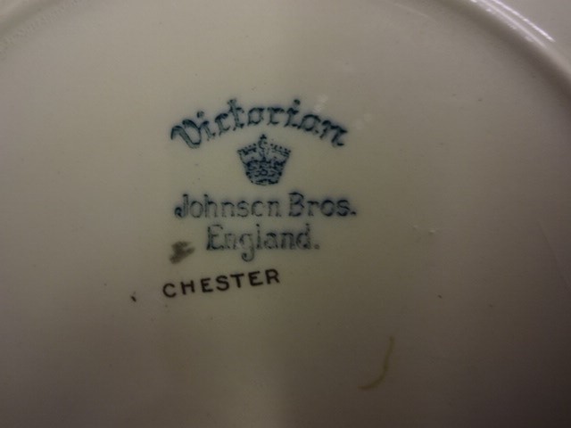 Around 40 pieces of Johnson Brothers china, mostly plates, Chester pattern - Image 2 of 2