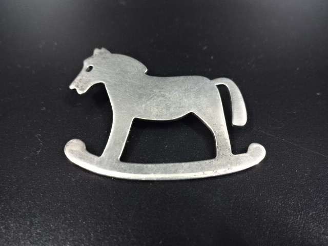 Lvouraks silver rocking horse pendant