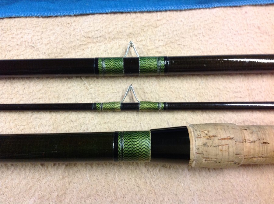 Carp 11 ft, 3 section rod with cork handle and bag - Image 2 of 2