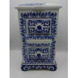 Blue and white ceramic draw unit, 30cm tall (A/F, damage to bottom draw)