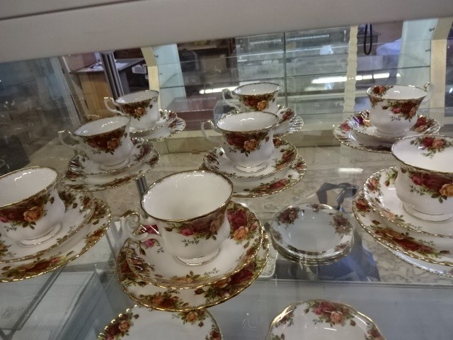 Royal Albert Old Country Roses tea set for eight, 51 pieces total, smaller teapot has spout damage - Image 5 of 7