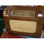 Vintage wood cased radio ( sold as collectors / display item )