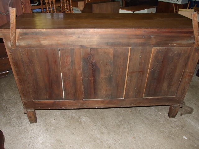 German Oak Dresser / Sideboard 71 inches wide - Image 4 of 4