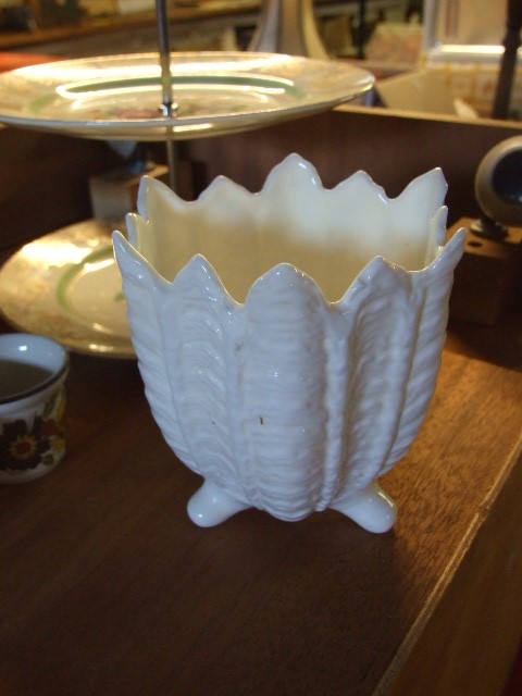 Wedgwood Vase , 2 Wedgwood egg cups , Wedgwood Vinegarette , Doulton Twilight Rose Jug , 5 Egg - Image 2 of 5