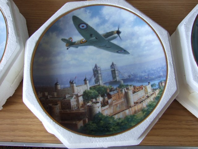 6 Franklin Mint RAF WW2 Fighter Aircraft Plates with certificates - Image 5 of 8