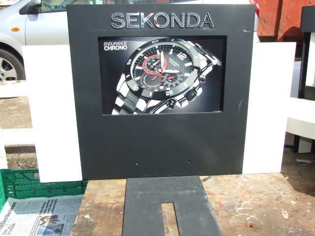 LARGE METAL SECONDA ENDURANCE CHRONO ADVERTISING DISPLAY STAND