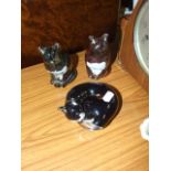 3 Langham Glass Cat paperweights