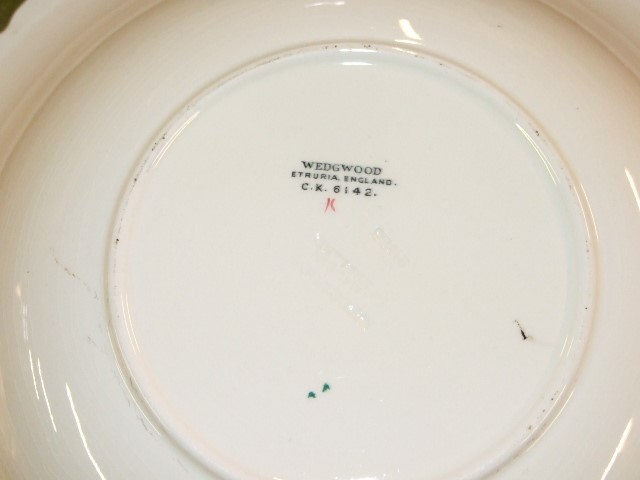 2 Wedgwood Bowls 10 inches wide ( odd chip and 1 has slight hairline crack ) - Image 3 of 4