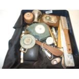 A TRAY OF MIXED ITEMS TO INCLUDE A CIGAR CUTTER, RULERS, MOUNTED THERMOMETER ETC