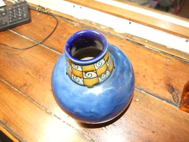 Royal Doulton Vase - Image 2 of 3