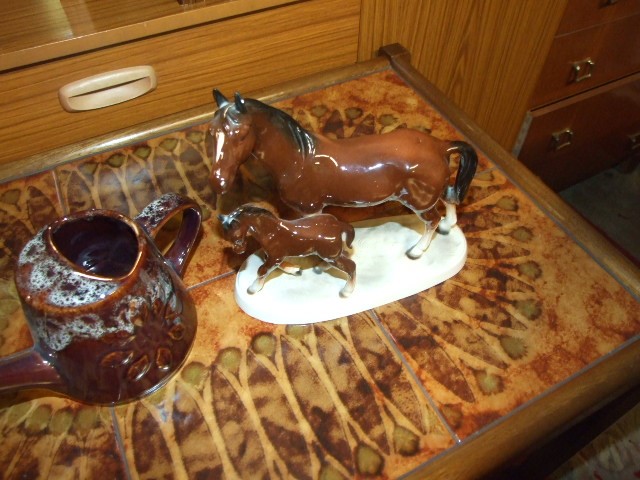 German Pottery Mare& Foal ( mare has tiny chip on ear ) & Kernewer Pottery Watering Can - Image 4 of 5