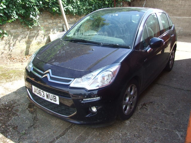 Citroen C3 Diesel ( manual ) 1560 cc Approx 38000 miles with 2 keys from deceased estate. V5 - Image 2 of 13