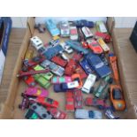 TRAY OF VINTAGE DIE CAST VEHICLES TO INCLUDE DINKY, CORGI ETC