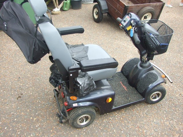 Mayfair Mobility Scooter ( house clearance ) - Image 4 of 4