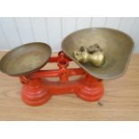VINTAGE SCALES WITH WEIGHTS