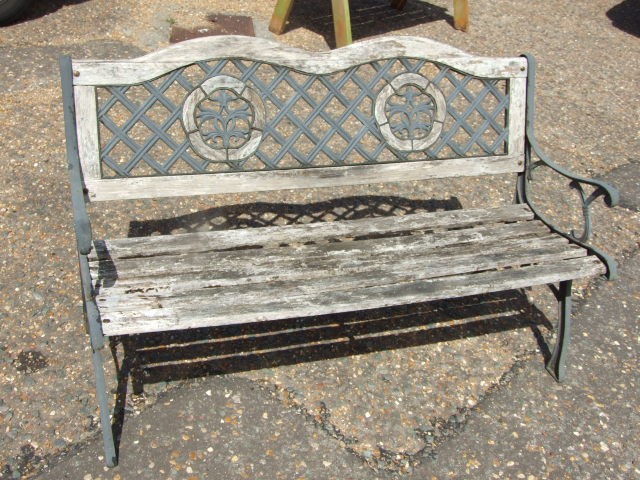 Cast Iron & Wood Garden Bench 50 inches wide 31 tall ( bench ends are cast iron the back is