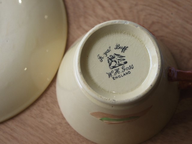 Rare W H Goss ( Royal Buff ) Old Mother Hubbard Cup & Saucer - Image 6 of 6