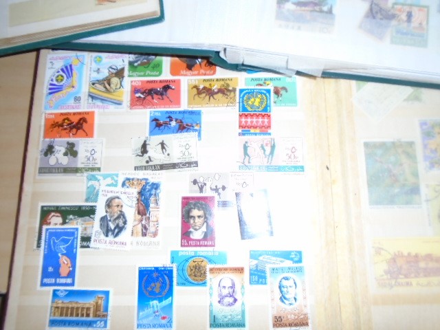 TIN OF LOOSE STAMPS AND 5 STOCK BOOKS OF STAMPS TO INCLUDE GERMANY, JAPAN AND SOUTH AFRICA - Image 3 of 5