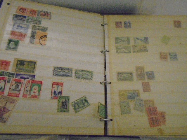 LARGE COLLECTION OF STAMPS IN A WHITE CRATE - Image 4 of 5